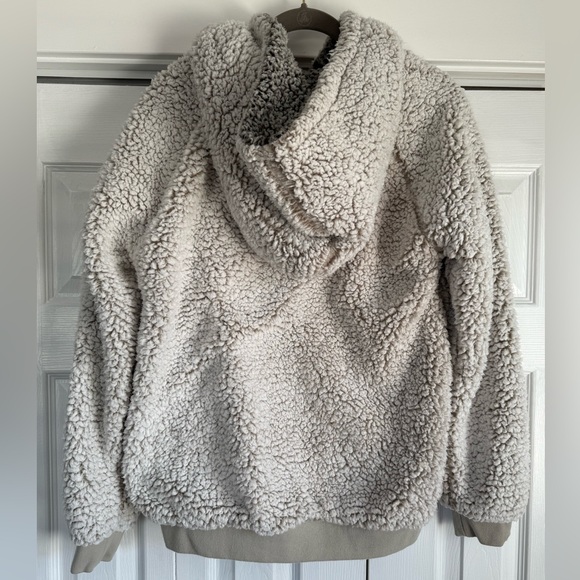 Thread & Supply. Hoodie, super fluffy and soft! - Picture 2 of 4